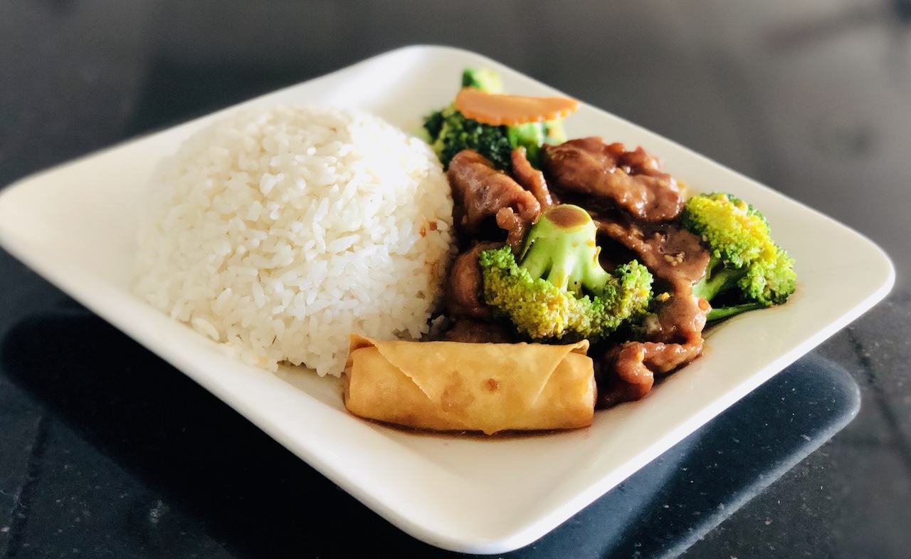 Beef with Broccoli 芥蓝牛(午餐)